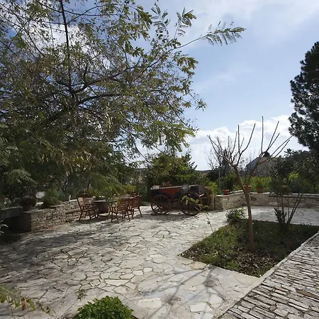 Gospodarstwo wiejskie Garden Kamara House Larnaca