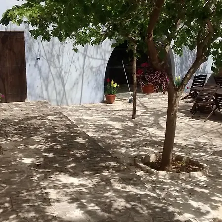 Εξοχικό σπίτι Garden Kamara House *