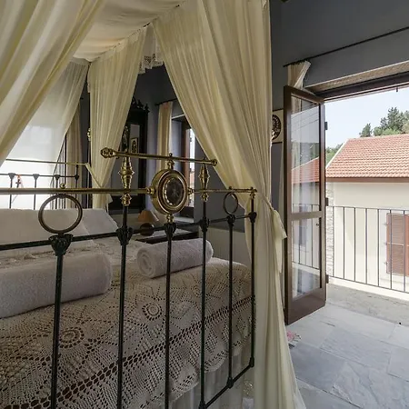 Εξοχικό σπίτι Garden Kamara House *