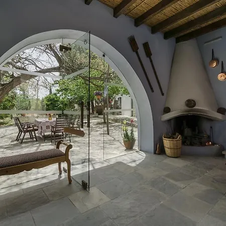 Εξοχικό σπίτι Garden Kamara House